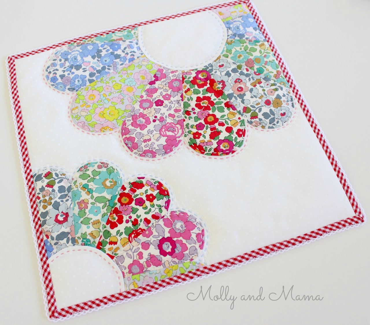 The ‘Quilt Petite’ Blog Hop: Dresden Cushion