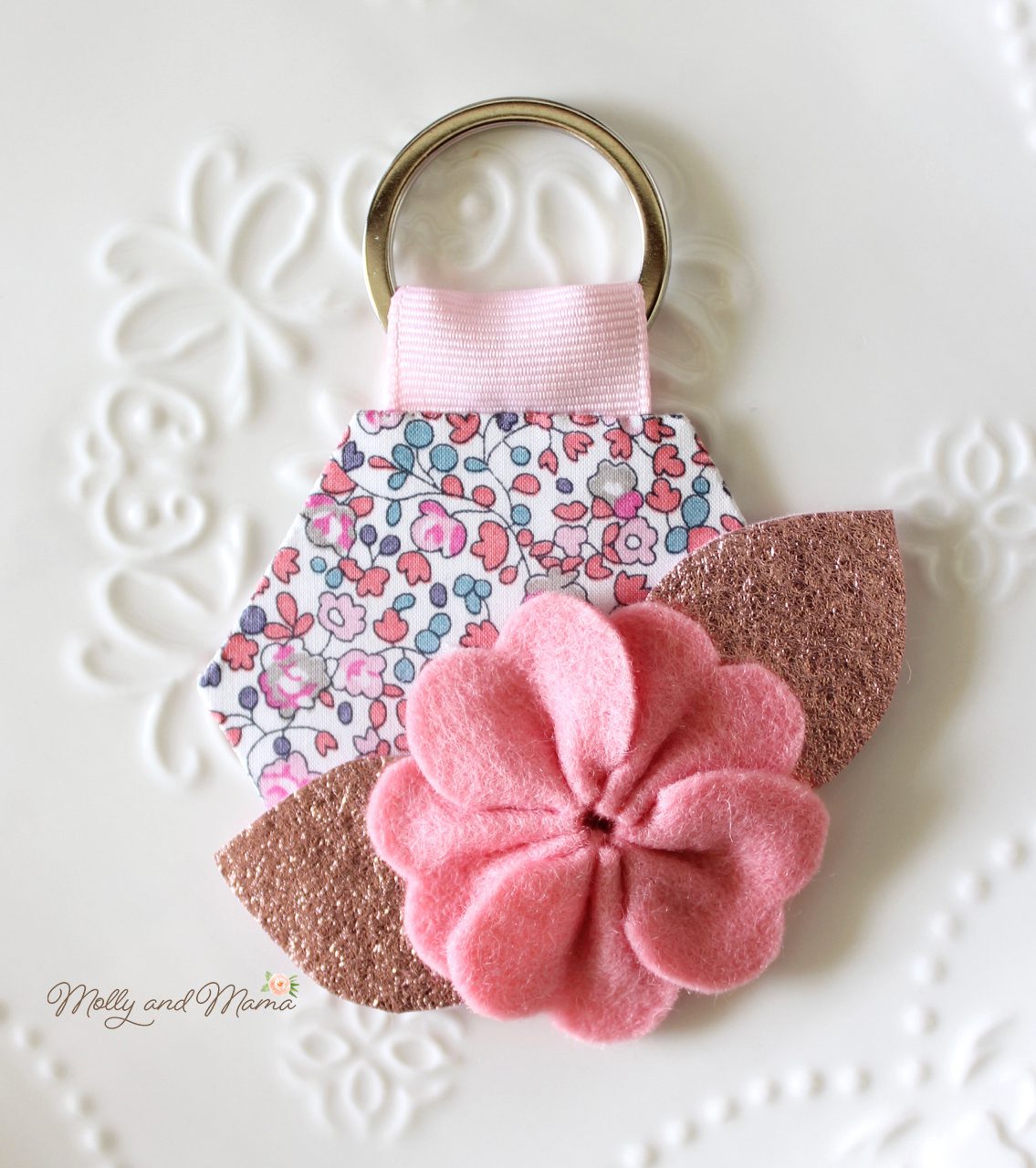 How To Make Felt Flowers - Molly and Mama