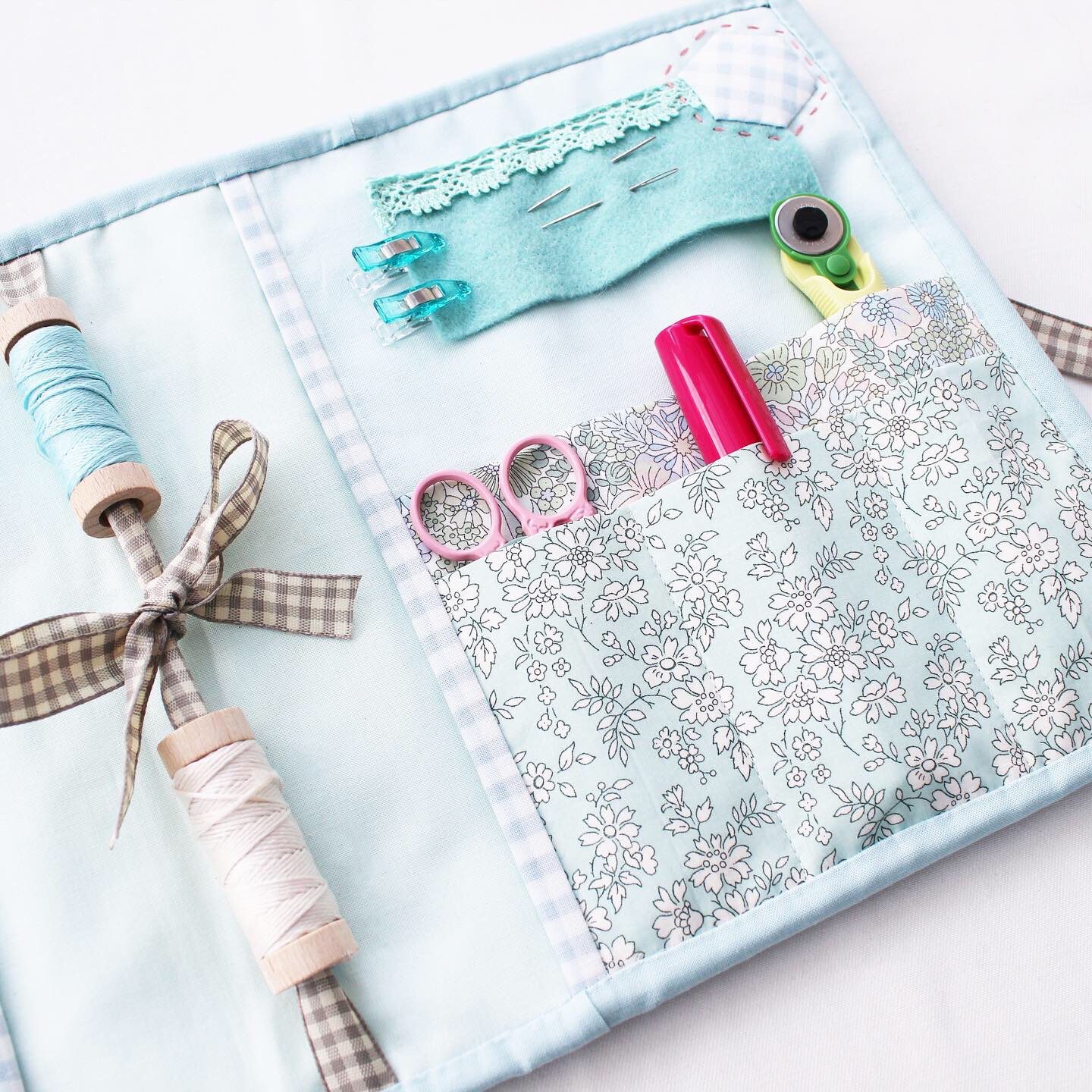 Introducing the Simple Sewing Folder - Molly and Mama