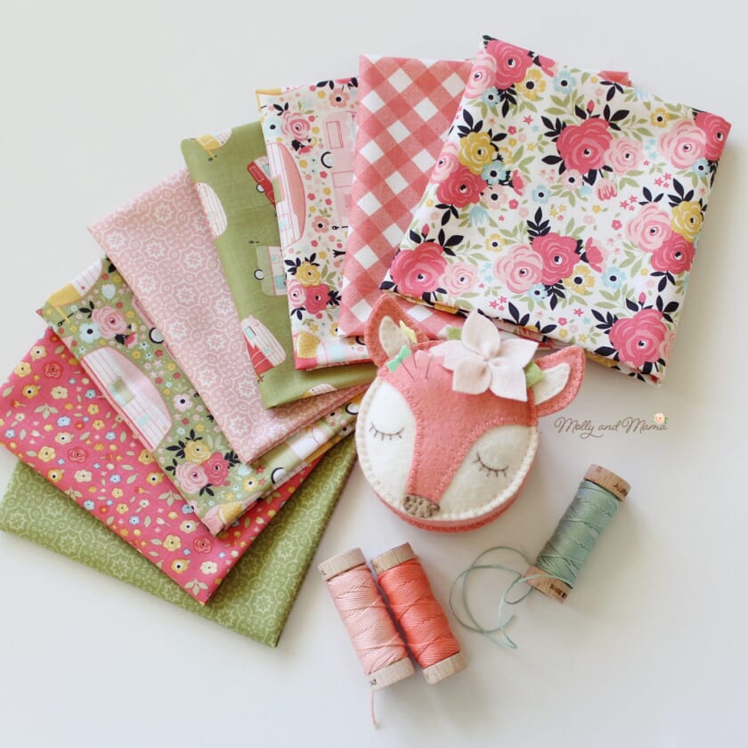 A Simple Sewing Folder in Cute Camper Fabric - Molly and Mama