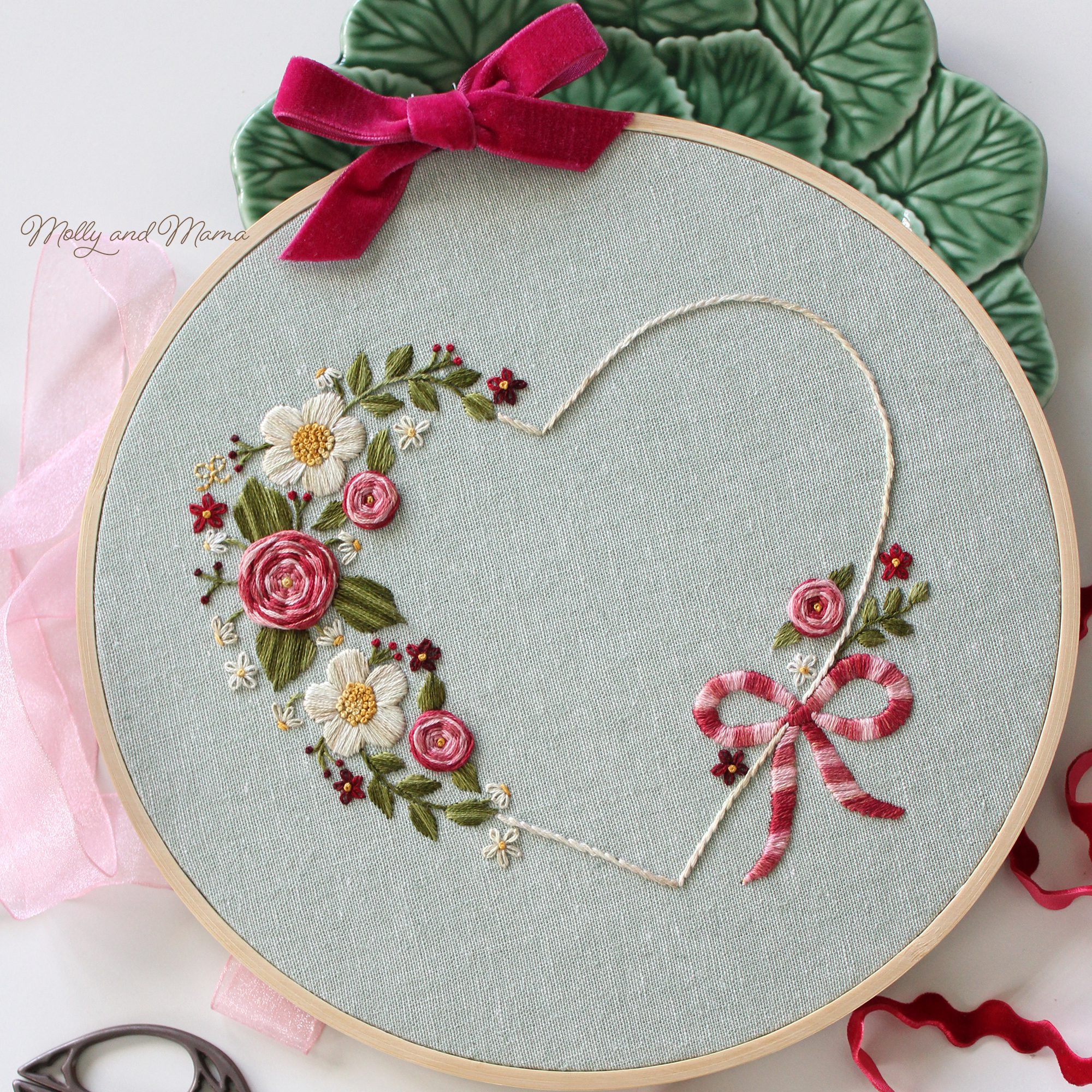 Floral Heart Embroidery Hoop Art. Flower Embroidery Hoop. Roses Hand  Embroidery. Modern Embroidery. 